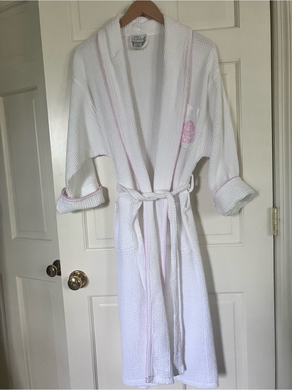 Chance Encounters White Waffle Texture Cotton Wrap Robe with Pink Trim